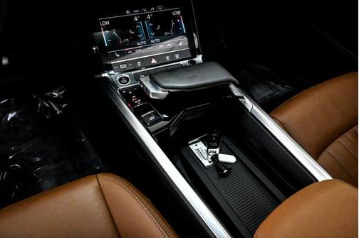 2024 Audi Q8 e-tron Premium