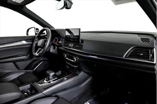2024 Audi Q5 45 S line Premium