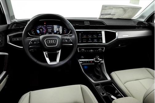 2025 Audi Q3 45 S line Premium Plus