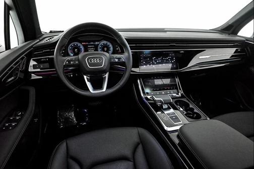 2025 Audi Q7 45 Premium Plus