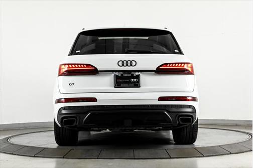 2025 Audi Q7 55 Prestige