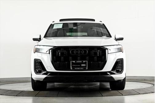 2025 Audi Q7 55 Prestige