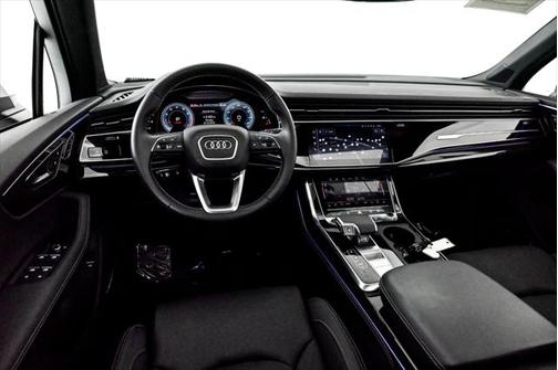 2025 Audi Q7 55 Prestige