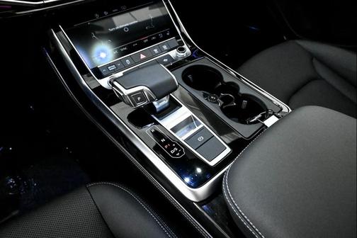 2025 Audi Q7 45 Premium Plus