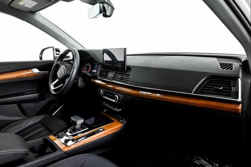2023 Audi Q5 45 S line Premium