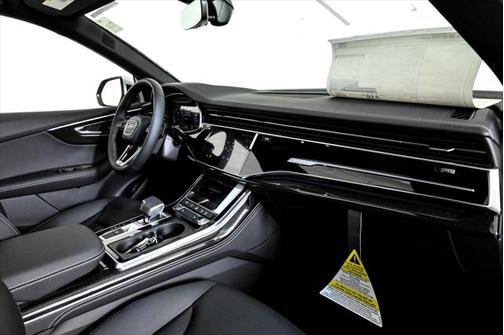 2025 Audi Q8 55 Premium Plus