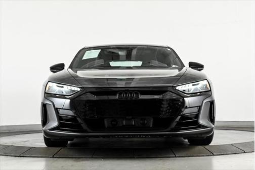 2022 Audi e-tron GT Premium Plus