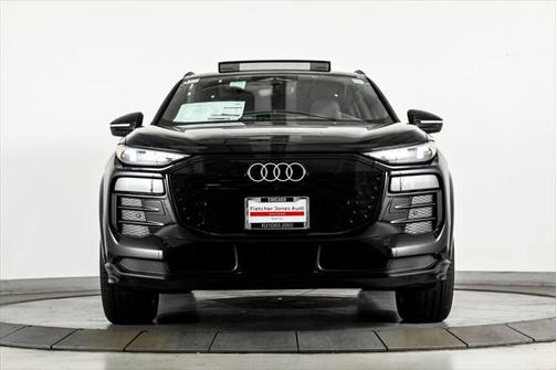 2025 Audi Q6 e-tron Premium Plus quattro