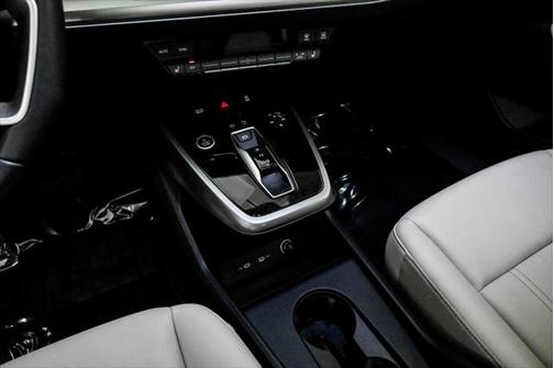 2022 Audi e-tron Premium