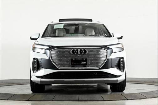 2022 Audi e-tron Premium