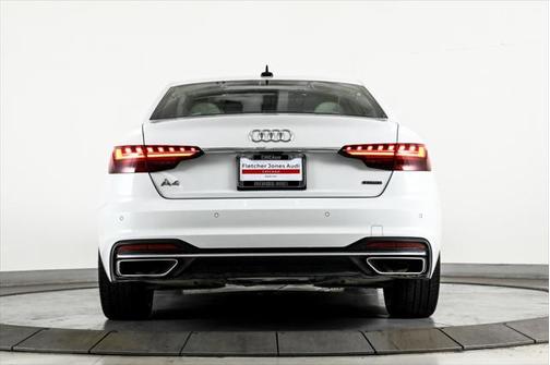 2022 Audi A4 45 S line Premium Plus