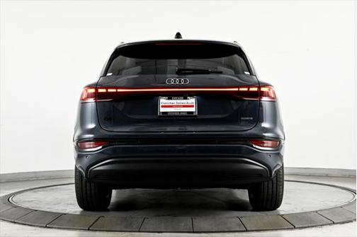 2025 Audi Q6 e-tron Premium quattro