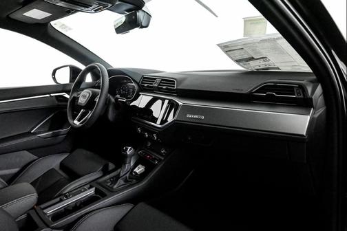 2025 Audi Q3 S line Premium 45 TFSI quattro