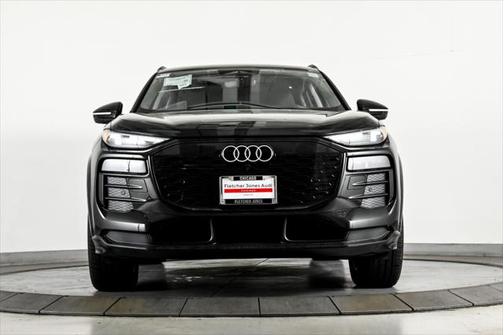 2025 Audi Q6 e-tron Premium Plus quattro