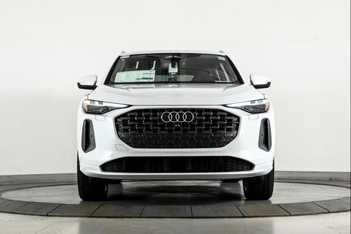 2025 Audi Q5 Premium Plus 2.0 TFSI quattro