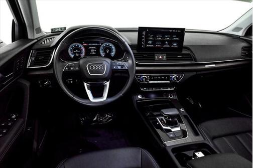 2024 Audi Q5 40 Premium Plus