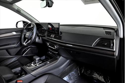 2024 Audi Q5 40 Premium Plus