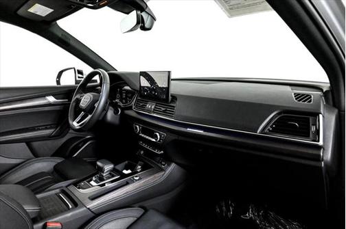 2023 Audi Q5 45 S line Prestige