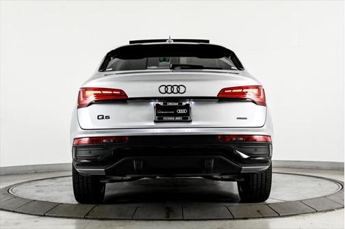 2023 Audi Q5 45 S line Prestige