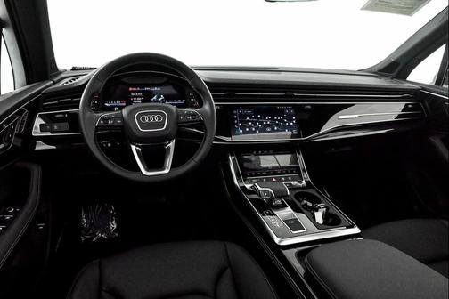 2025 Audi Q7 45 Premium Plus