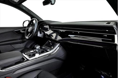 2025 Audi Q7 45 Premium Plus