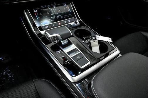 2025 Audi Q7 45 Premium Plus
