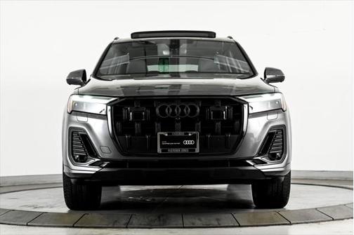 2025 Audi Q7 45 Premium Plus