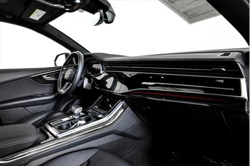 2022 Audi Q8 55 Premium Plus