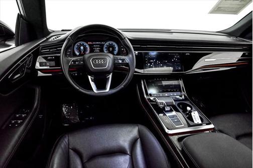 2022 Audi Q8 55 Premium Plus