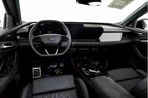2025 Audi SQ6 e-tron CERTIFIED Prestige/ Edition 1