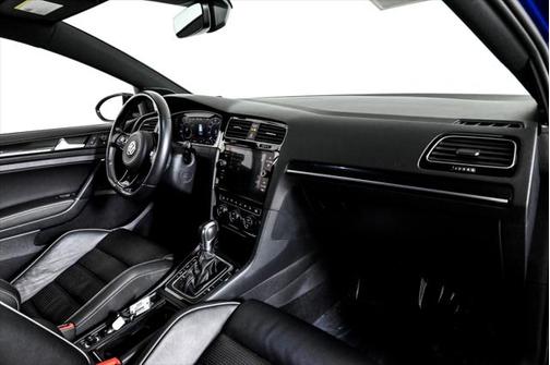 2018 Volkswagen Golf R 2.0T DSG