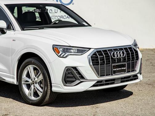 2024 Audi Q3 45 S line Premium