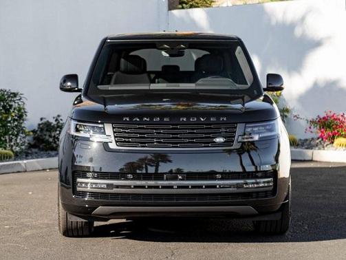 2025 Land Rover Range Rover P530 SE