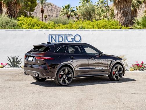 2025 Jaguar F-PACE SVR 575 Edition