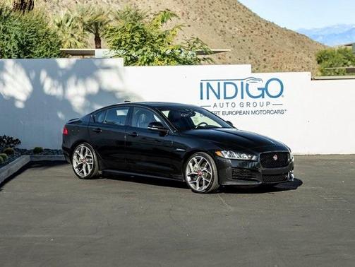 2017 Jaguar XE 35t R-Sport