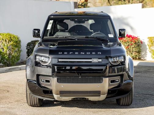 2025 Land Rover Defender P400 X