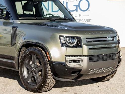 2023 Land Rover Defender 110 X-Dynamic SE