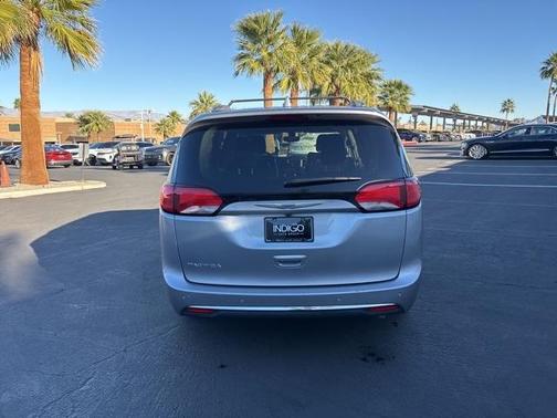 2020 Chrysler Pacifica Touring-L