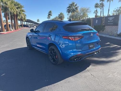 2022 Alfa Romeo Stelvio Quadrifoglio