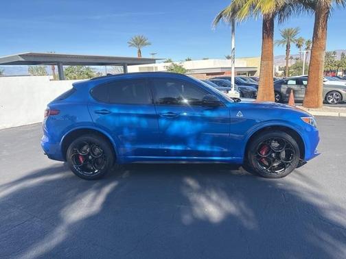2022 Alfa Romeo Stelvio Quadrifoglio