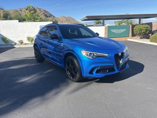 2022 Alfa Romeo Stelvio Quadrifoglio