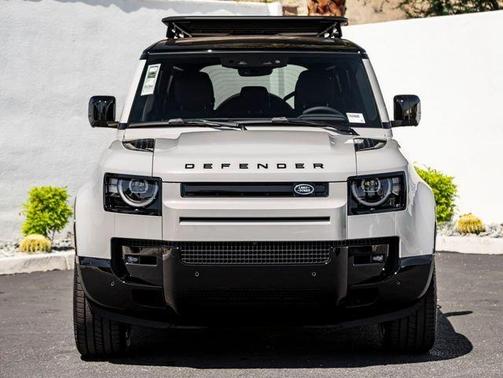 Borasco Grey 2026 Land Rover Defender P400 X-Dynamic SE