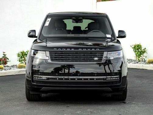 2026 Land Rover Range Rover SE