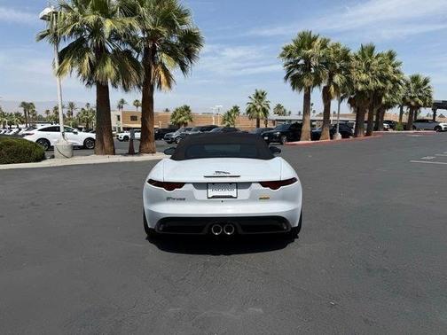 Yulong White 2018 Jaguar F-TYPE 400 Sport