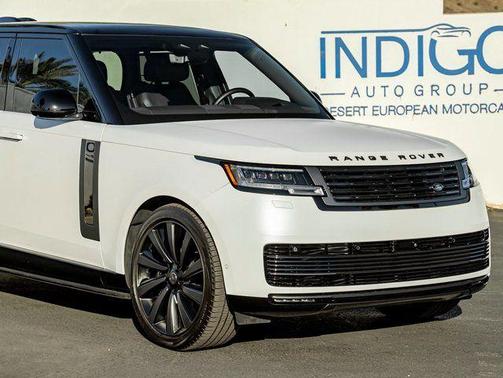 2024 Land Rover Range Rover P615 SV
