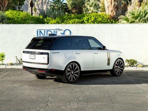 2024 Land Rover Range Rover P615 SV