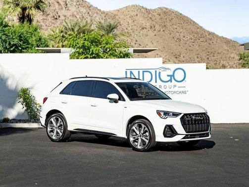 2022 Audi Q3 45 S line Premium