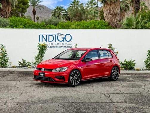 2019 Volkswagen Golf R 2.0T w/DCC & Navigation