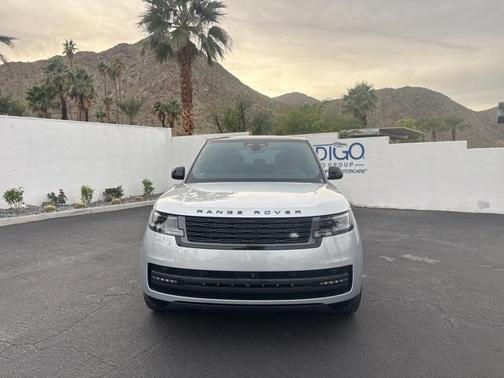 2025 Land Rover Range Rover P400 SE