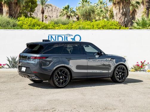 2025 Land Rover Range Rover Sport P360 SE